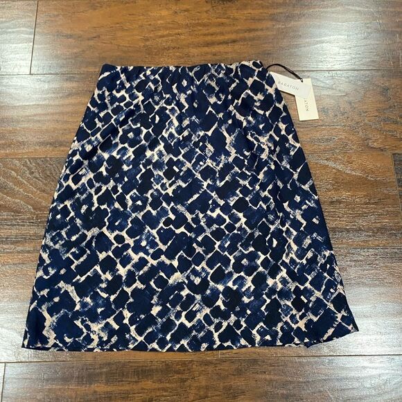 🆕 Aritzia Babaton Mini Patterned Slip Skirt (size 0)